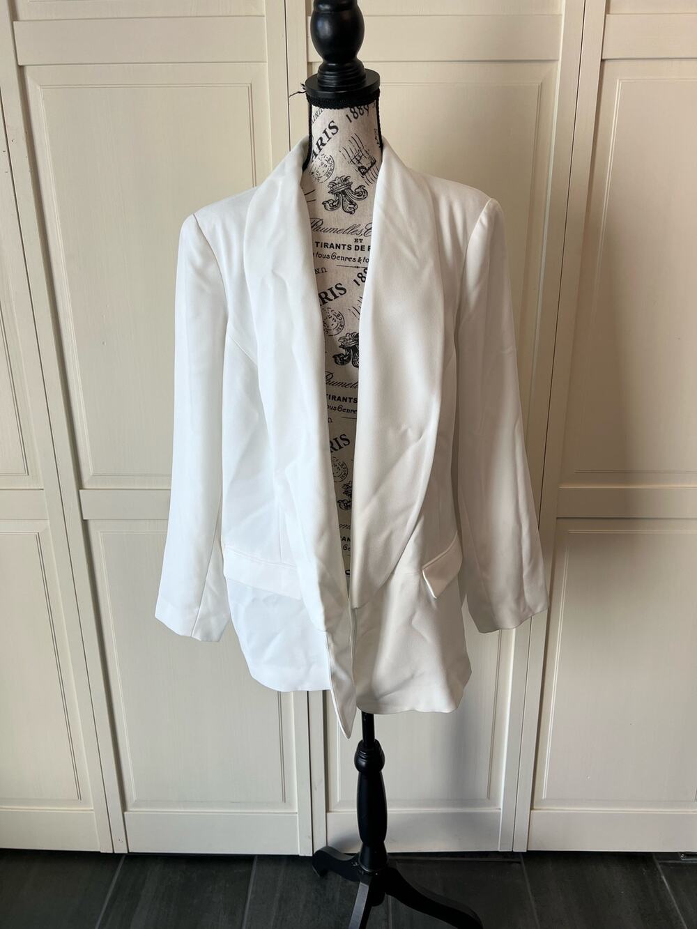 NWT Plus Size Vince Camuto White Blazer